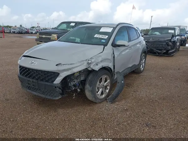 KM8K32AB9PU979799 2023 HYUNDAI KONA - Image 2