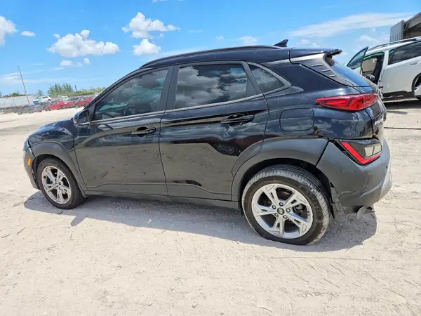 KM8K32ABXNU840388 2022 HYUNDAI KONA - Image 2