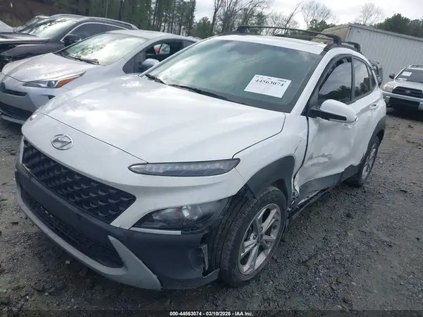 KM8K32ABXNU878901 2022 HYUNDAI KONA - Image 2