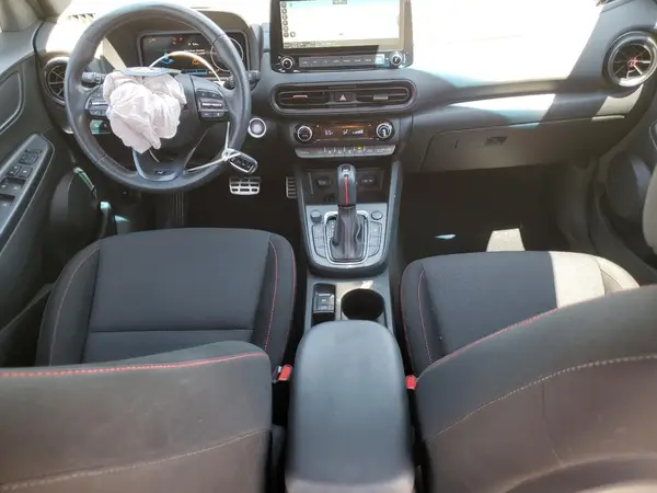 KM8K33A30NU868554 2022 HYUNDAI KONA - Image 8