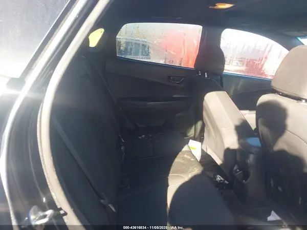 KM8K33A34PU932971 2023 HYUNDAI KONA - Image 8