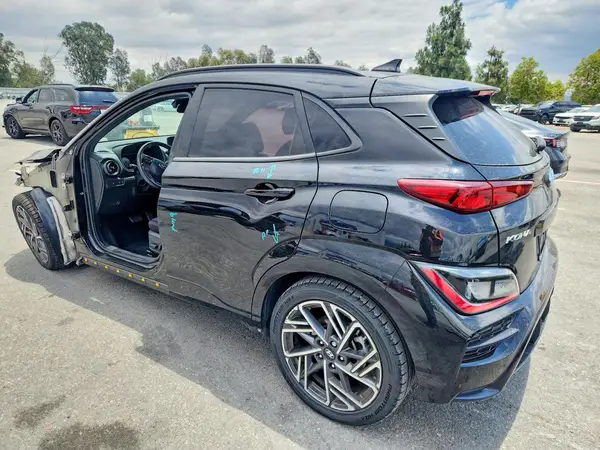 KM8K33A34PU992488 2023 HYUNDAI KONA - Image 2