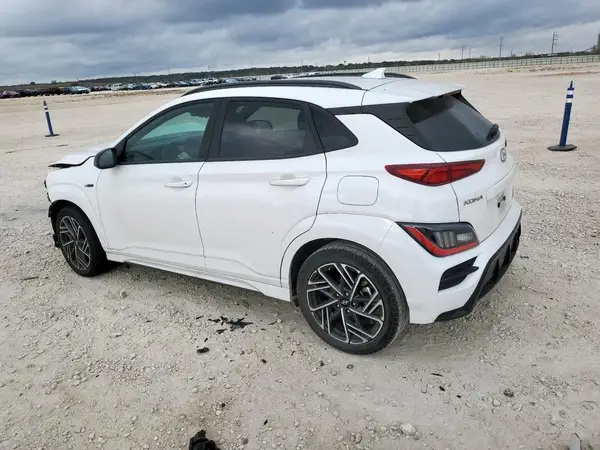 KM8K33A35NU868078 2022 HYUNDAI KONA - Image 2