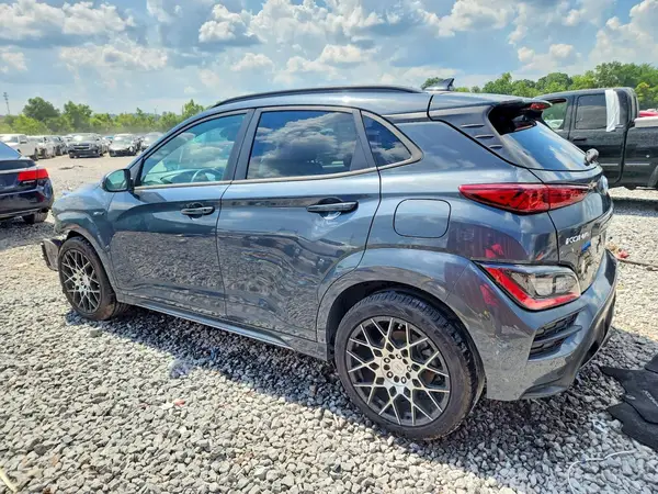 KM8K33A37NU801028 2022 HYUNDAI KONA - Image 2