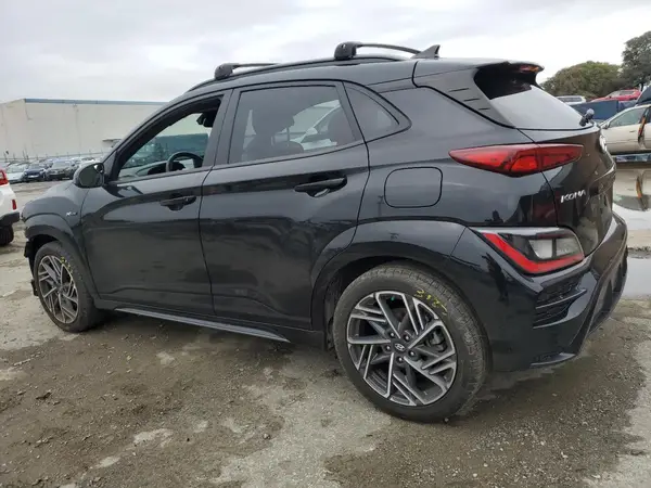 KM8K33A38NU928239 2022 HYUNDAI KONA - Image 2