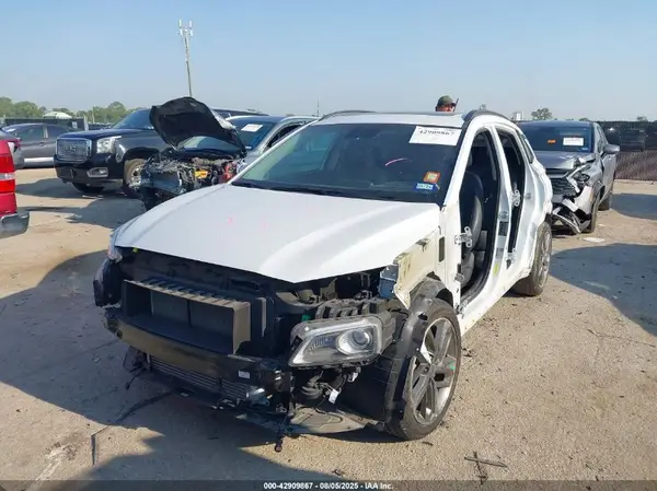 KM8K33A51JU098778 2018 HYUNDAI KONA - Image 2