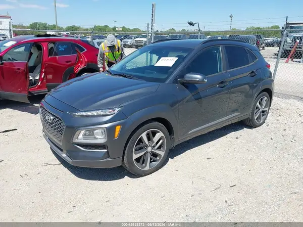 KM8K33A51JU099820 2018 HYUNDAI KONA - Image 2