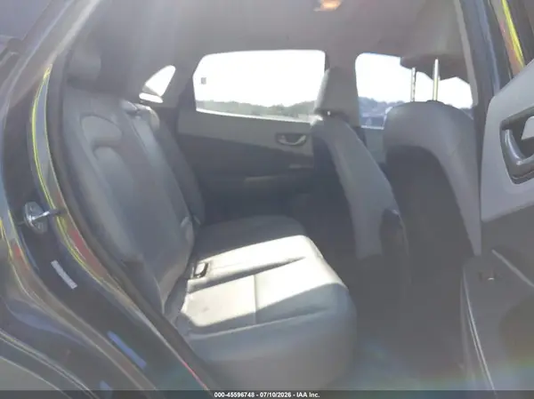 KM8K33A52JU085604 2018 HYUNDAI KONA - Image 8