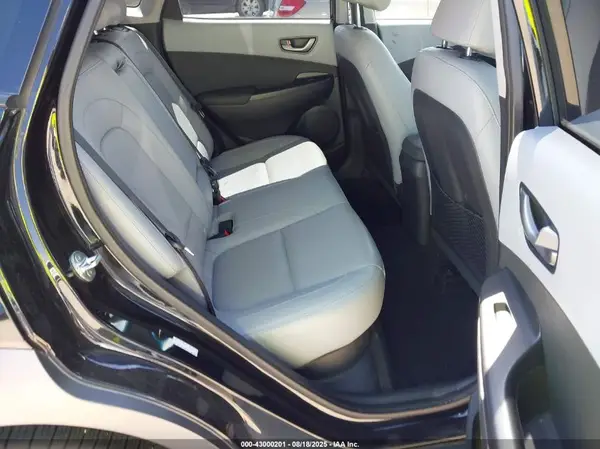 KM8K33A52JU098658 2018 HYUNDAI KONA - Image 8