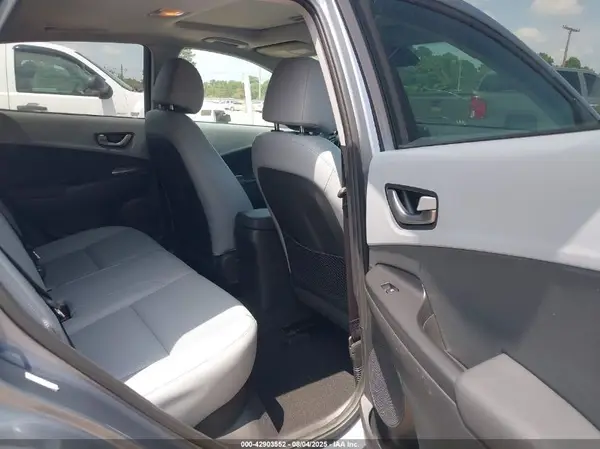 KM8K33A54JU154566 2018 HYUNDAI KONA - Image 8