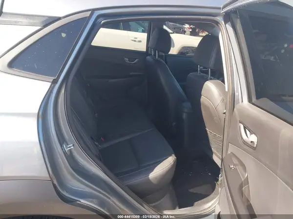 KM8K33A54MU604284 2021 HYUNDAI KONA - Image 8