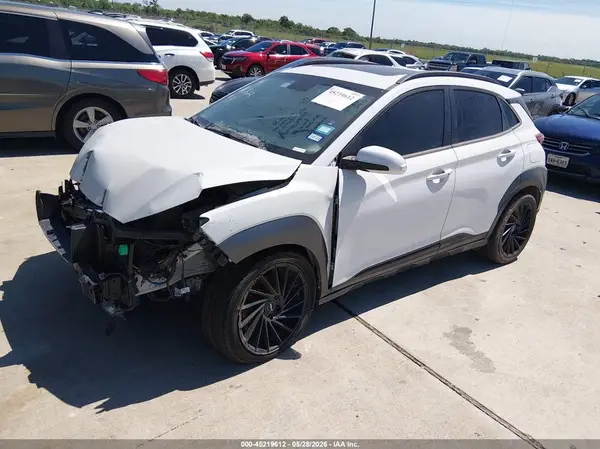 KM8K33A55JU098881 2018 HYUNDAI KONA - Image 2