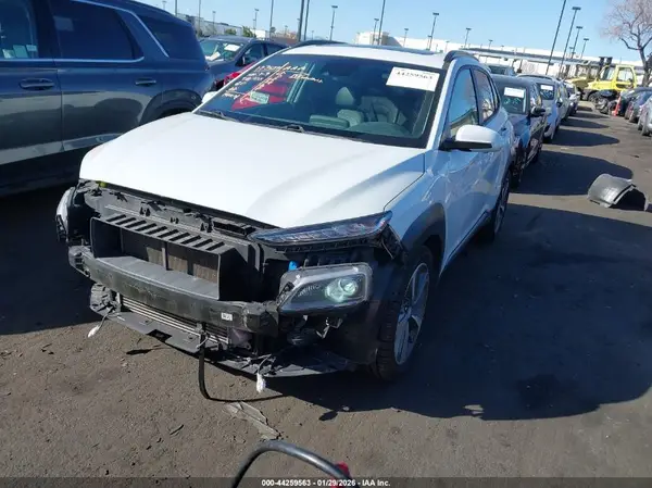 KM8K33A55LU573156 2020 HYUNDAI KONA - Image 2
