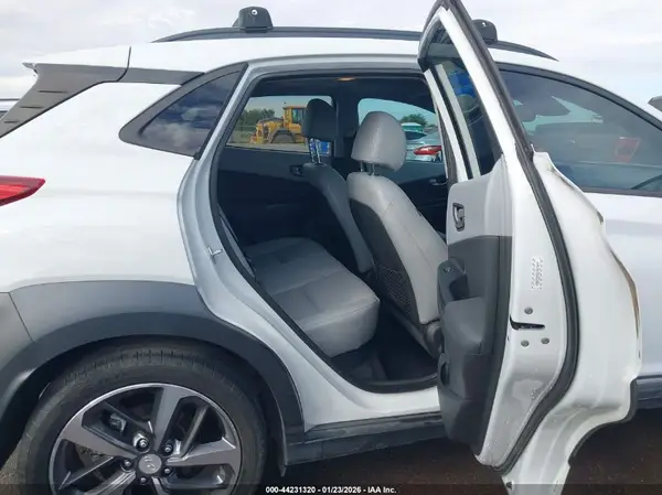KM8K33A56MU623645 2021 HYUNDAI KONA - Image 8