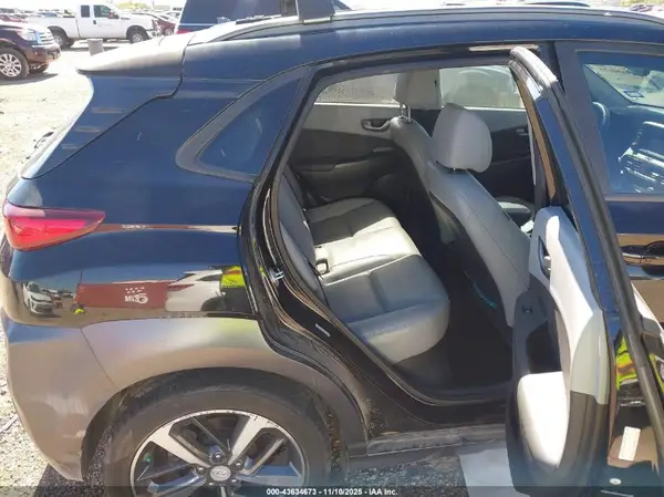 KM8K33A57JU080771 2018 HYUNDAI KONA - Image 8