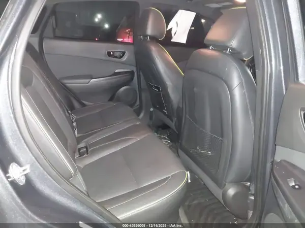 KM8K33A58JU099121 2018 HYUNDAI KONA - Image 8