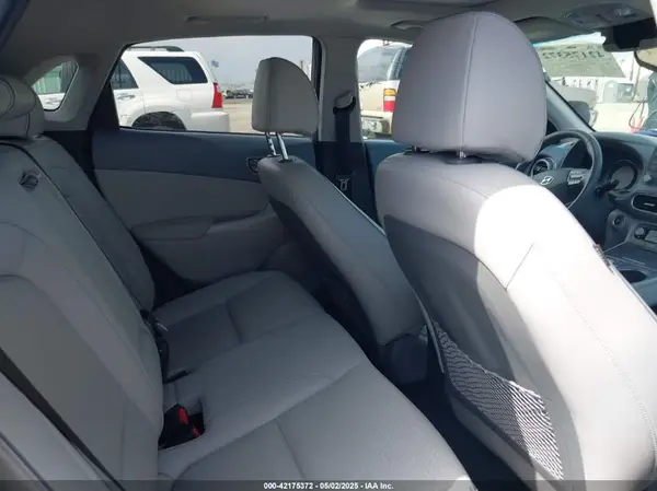 KM8K33AG0MU126530 2021 HYUNDAI KONA - Image 8