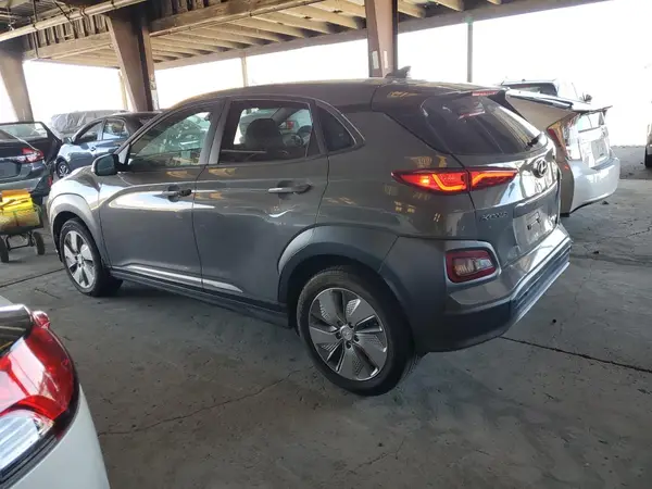 KM8K33AG1MU098737 2021 HYUNDAI KONA - Image 2