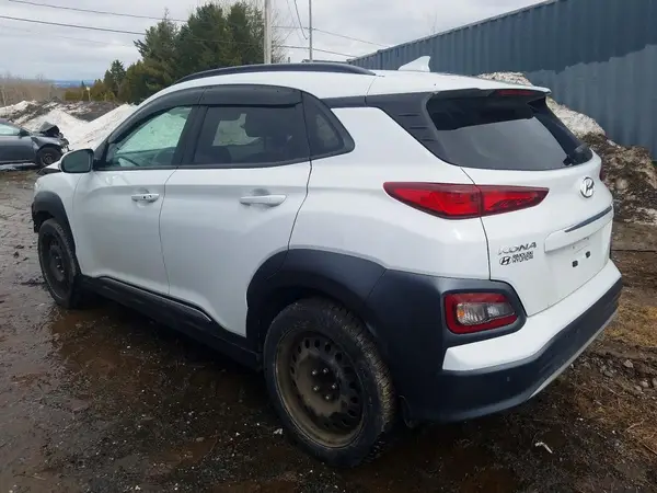 KM8K33AG1MU119585 2021 HYUNDAI KONA - Image 2
