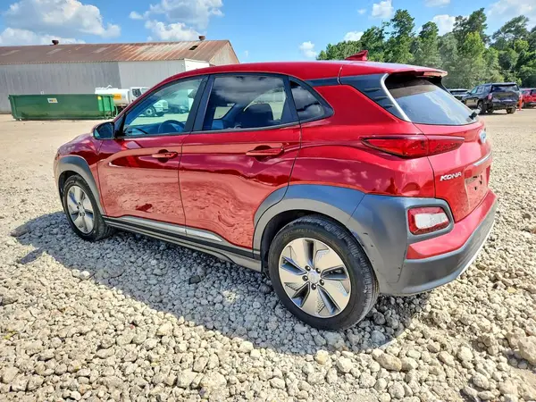KM8K33AG1MU135379 2021 HYUNDAI KONA - Image 2