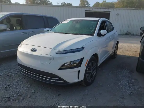 KM8K33AG1PU183162 2023 HYUNDAI KONA - Image 2