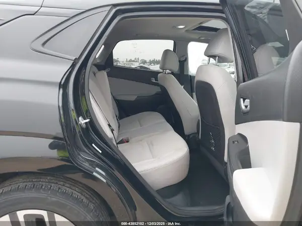 KM8K33AG1PU193495 2023 HYUNDAI KONA - Image 8