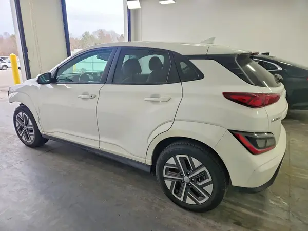 KM8K33AG2PU183168 2023 HYUNDAI KONA - Image 2