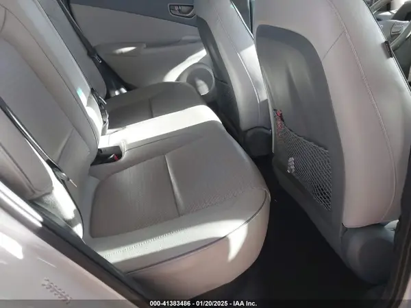 KM8K33AG4KU043924 2019 HYUNDAI KONA - Image 8