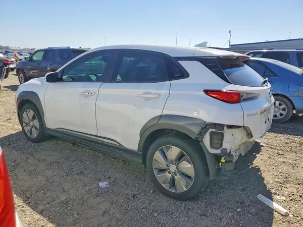 KM8K33AG5MU101770 2021 HYUNDAI KONA - Image 2