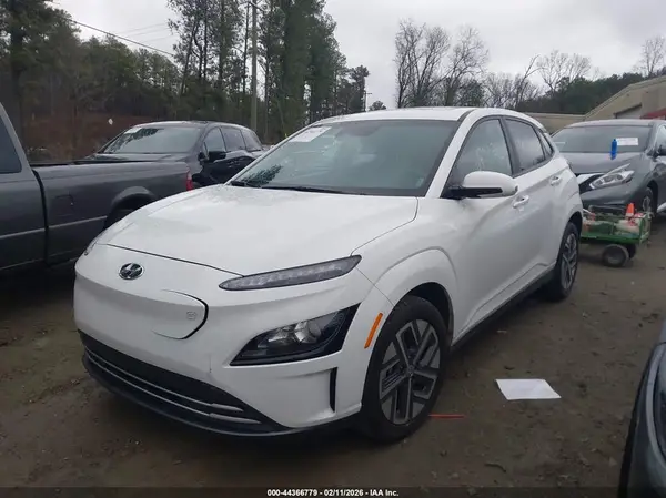 KM8K33AG6PU183268 2023 HYUNDAI KONA - Image 2
