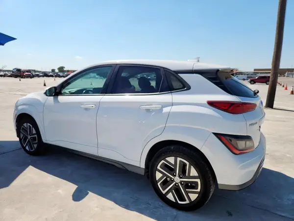KM8K33AG6PU193301 2023 HYUNDAI KONA - Image 2