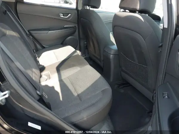 KM8K33AG7NU138403 2022 HYUNDAI KONA - Image 8