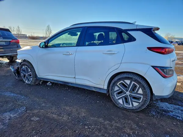 KM8K33AG7PU160677 2023 HYUNDAI KONA - Image 2