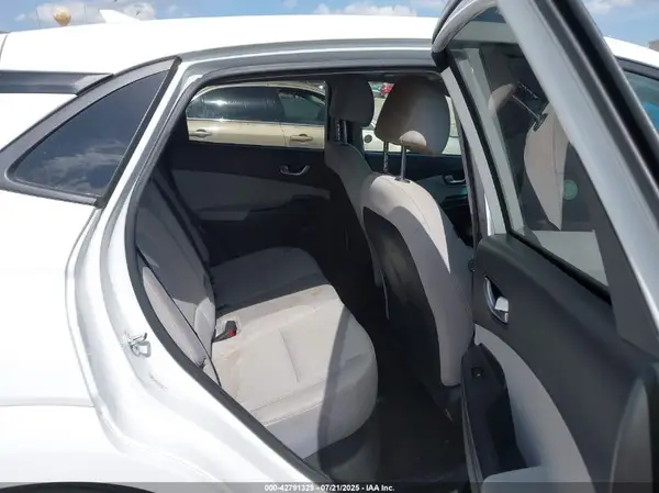 KM8K33AG7PU193503 2023 HYUNDAI KONA - Image 8