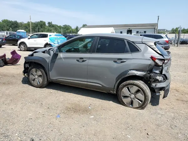 KM8K33AG8MU098198 2021 HYUNDAI KONA - Image 2