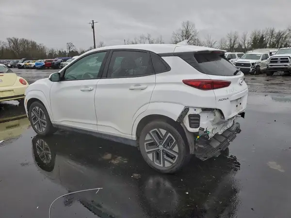 KM8K33AG8NU137759 2022 HYUNDAI KONA - Image 2