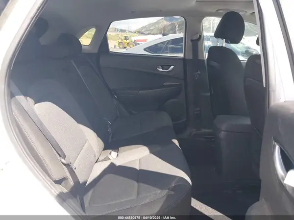 KM8K33AG8NU156084 2022 HYUNDAI KONA - Image 8