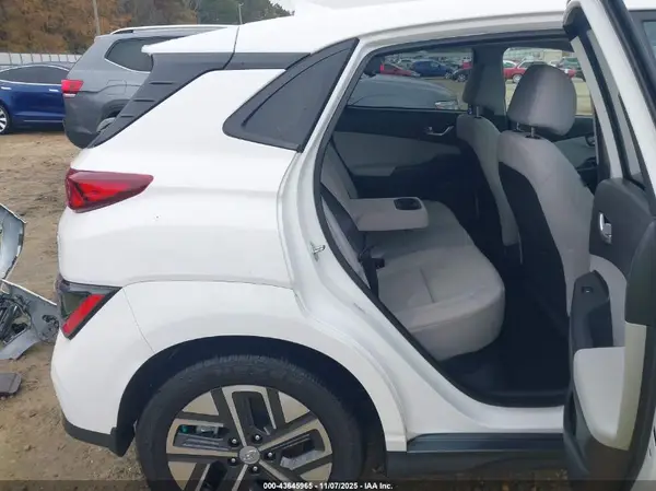 KM8K33AG8PU169047 2023 HYUNDAI KONA - Image 8