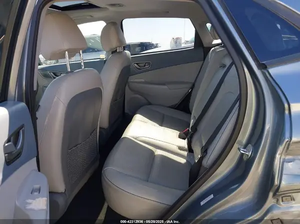 KM8K33AG9KU045944 2019 HYUNDAI KONA - Image 8