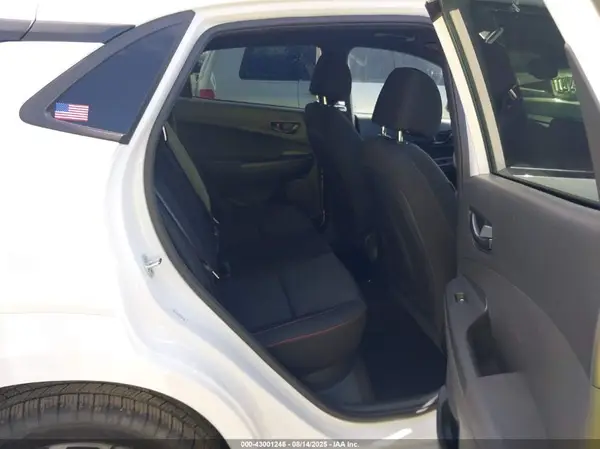 KM8K3CA30NU785688 2022 HYUNDAI KONA - Image 8