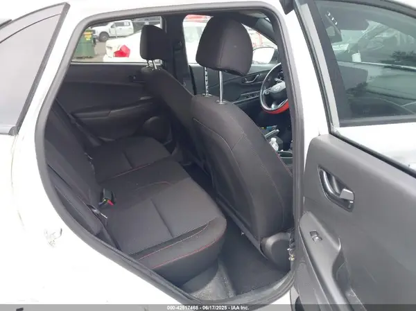 KM8K3CA31NU840813 2022 HYUNDAI KONA - Image 8