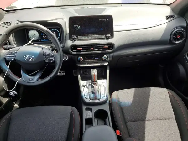 KM8K3CA34NU869903 2022 HYUNDAI KONA - Image 8