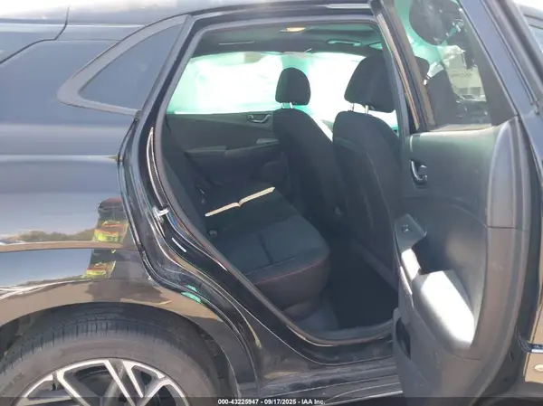 KM8K3CA34PU965291 2023 HYUNDAI KONA - Image 8