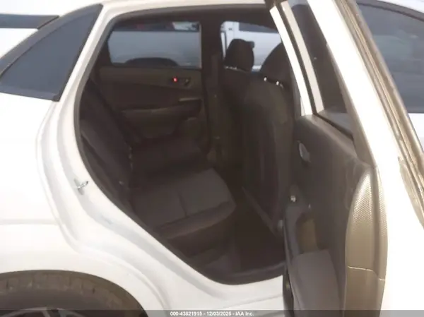 KM8K3CA34PU992426 2023 HYUNDAI KONA - Image 8