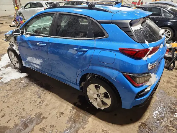 KM8K3CA35NU867299 2022 HYUNDAI KONA - Image 2