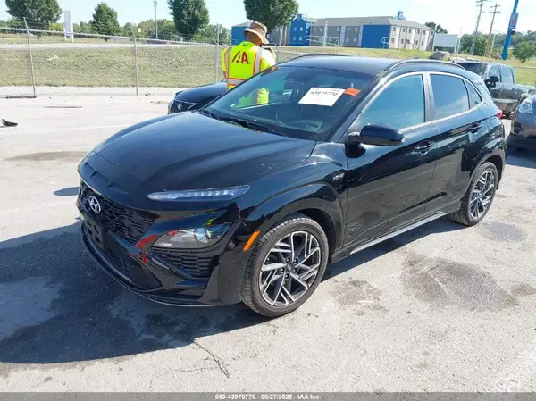 KM8K3CA35PU932588 2023 HYUNDAI KONA - Image 2