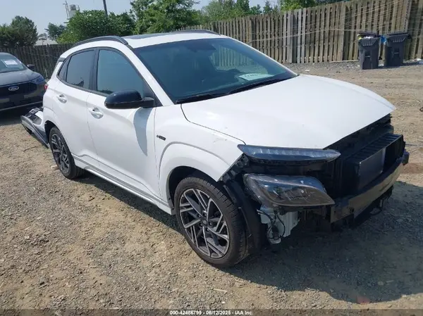 KM8K3CA36NU856618 2022 HYUNDAI KONA - Image 1