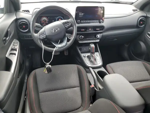 KM8K3CA38PU984796 2023 HYUNDAI KONA - Image 8