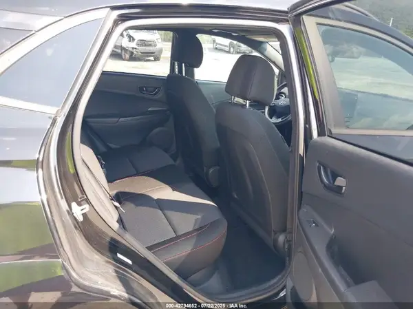 KM8K3CA39NU901583 2022 HYUNDAI KONA - Image 8