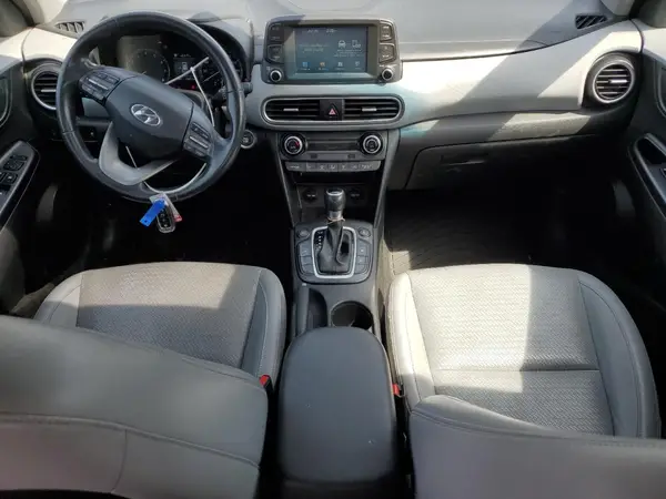 KM8K3CA50JU090378 2018 HYUNDAI KONA - Image 8